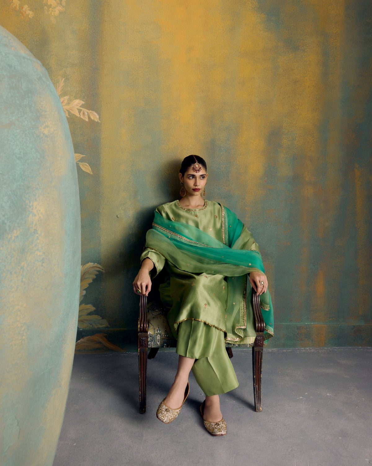 Pista Kurta Set