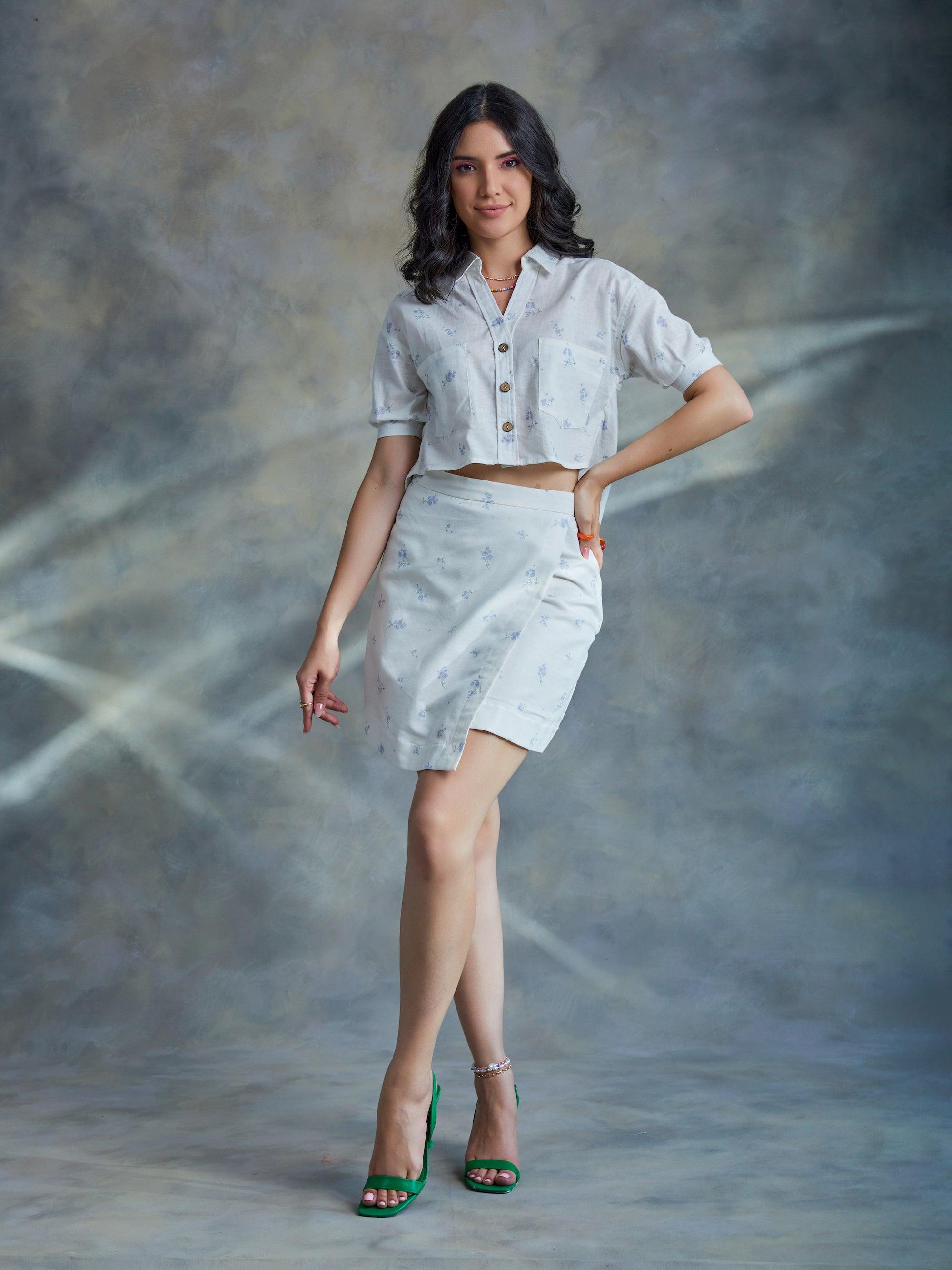 Ditsy Blue Printed Linen Crop top - Kapaas