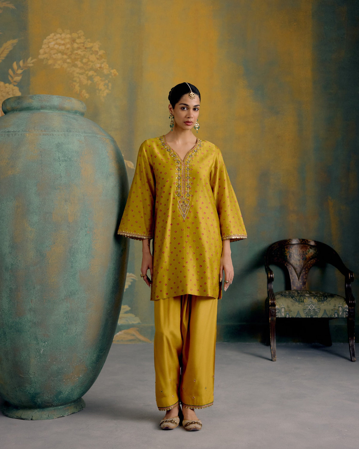Kesar Suit Set