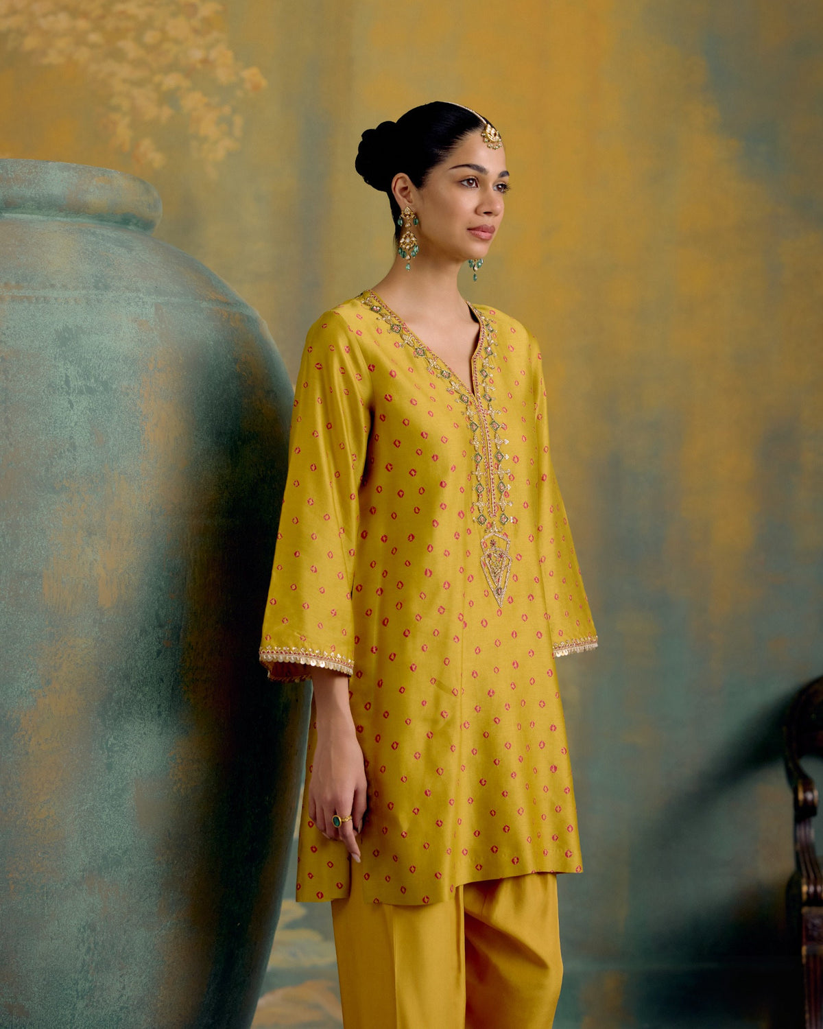Kesar Suit Set