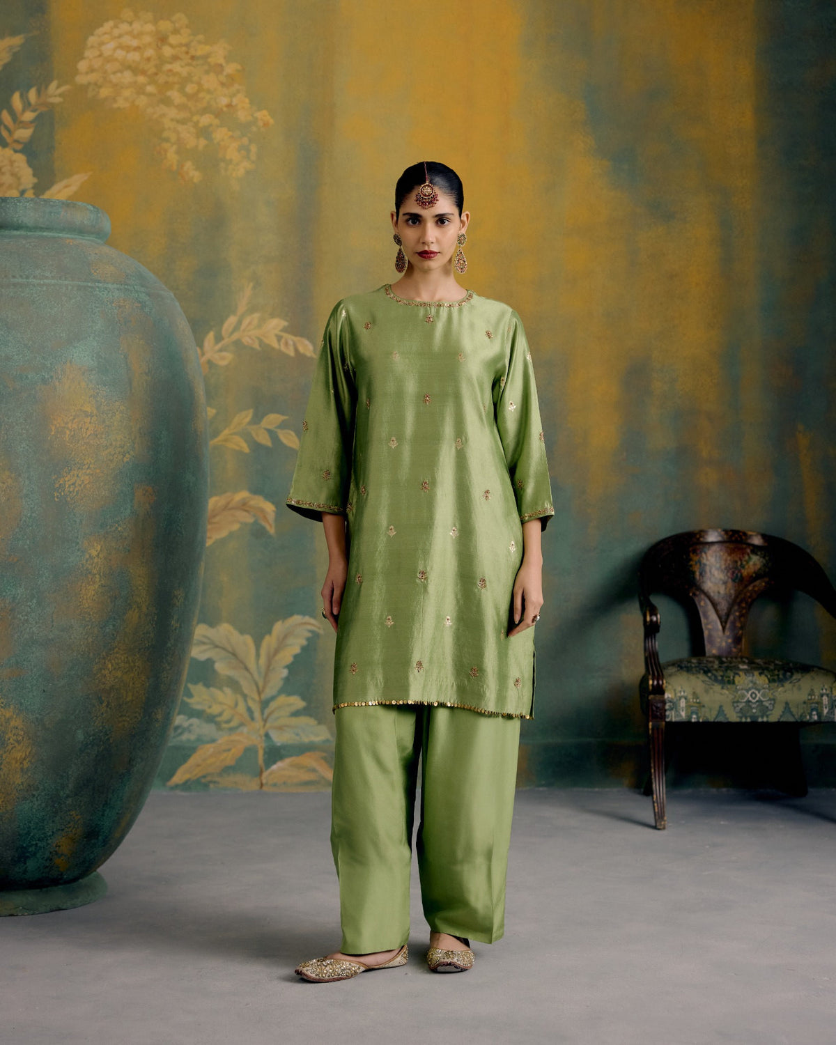 Pista Kurta Set