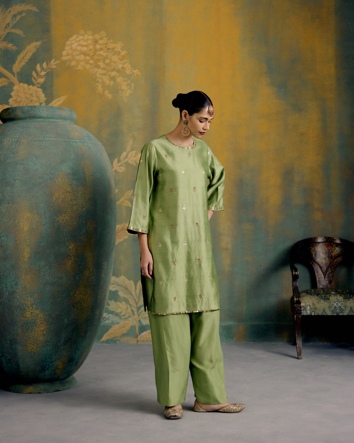 Pista Kurta Set