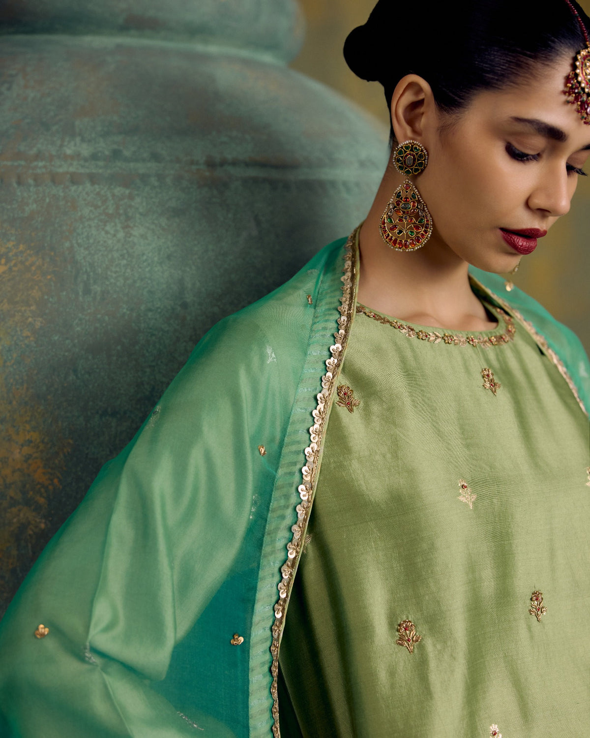 Pista Kurta Set